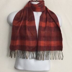 NWOT Scottish Cashmere Scarf Unisex Shades of Red